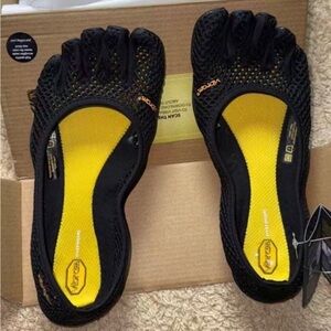 Vibram Black and Yellow FiveFingers Minimalist Toe Shoes